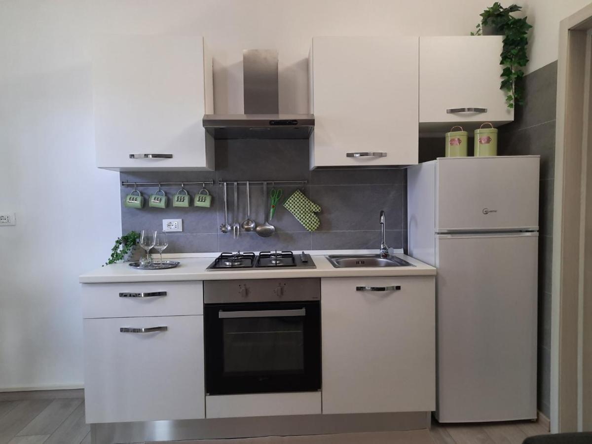 Marco'S Apartment -Ideale Per Venezia- Mestre Luaran gambar